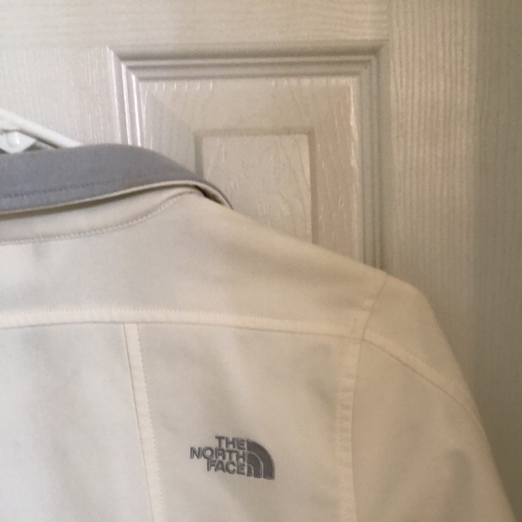 The North Face jacket! - Picture 2 of 9